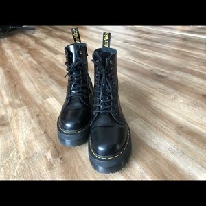 Dr. Martens Jadon